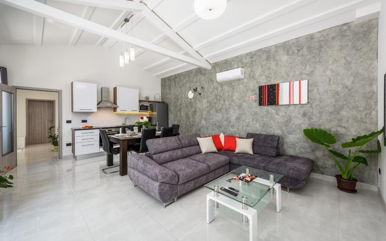 Villa Desapemani Žminj المظهر الخارجي الصورة