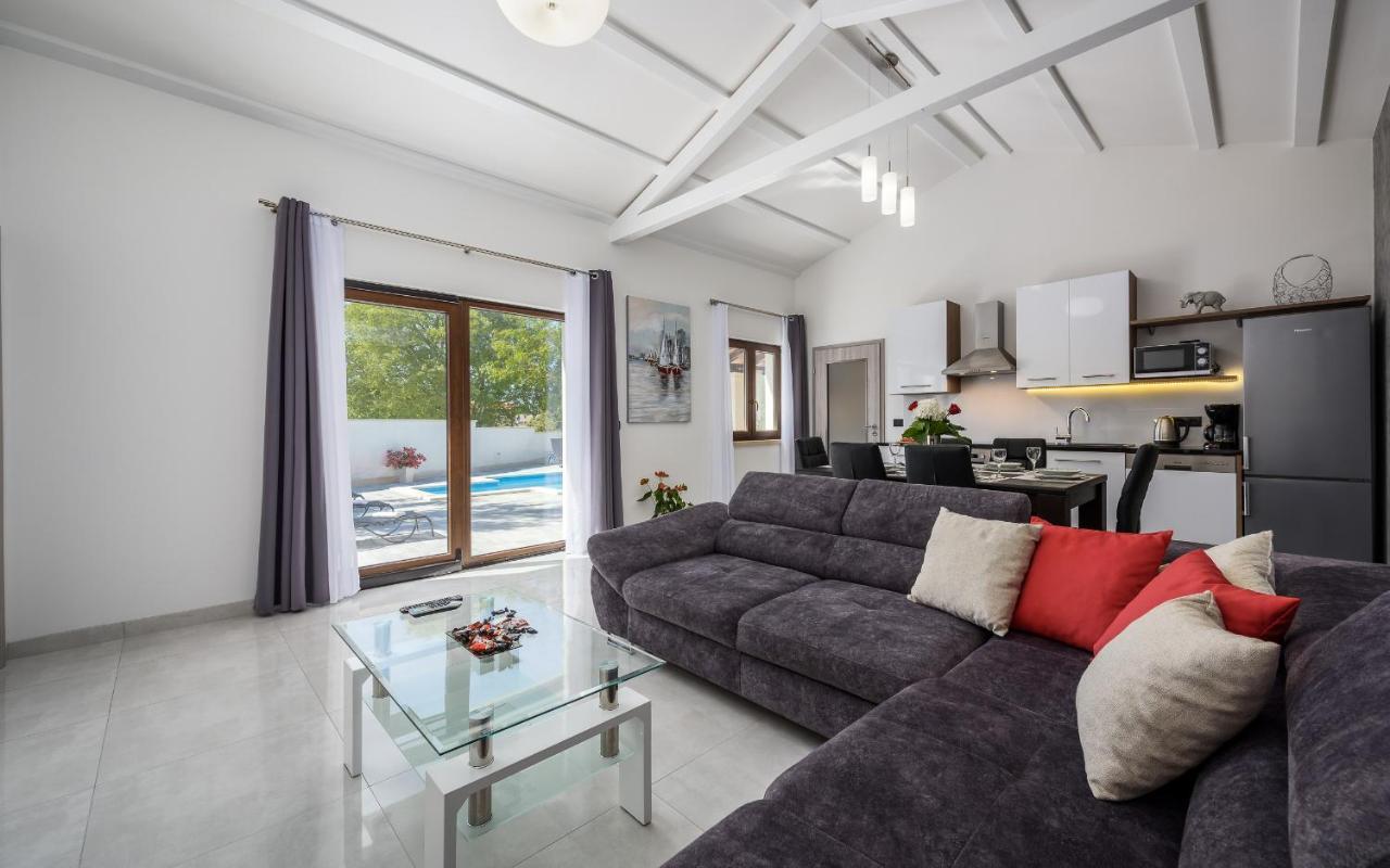 Villa Desapemani Žminj المظهر الخارجي الصورة